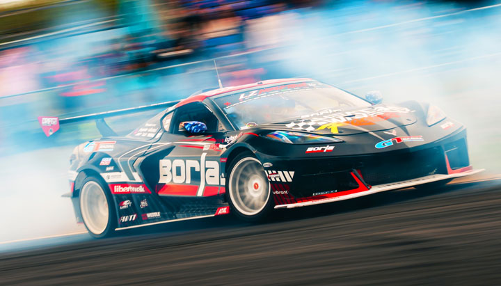 Weddle S5-equipped C8 Corvette on top at the LZ World Tour.
